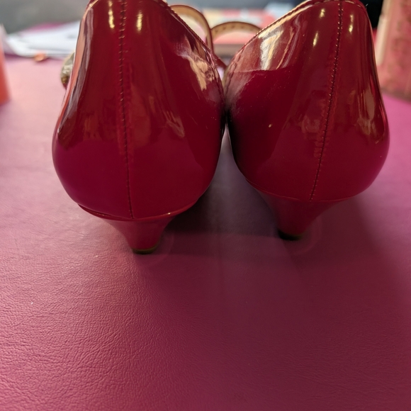 Red and Cream T-Strap Pointed Toe Heels - Picture 2 of 3